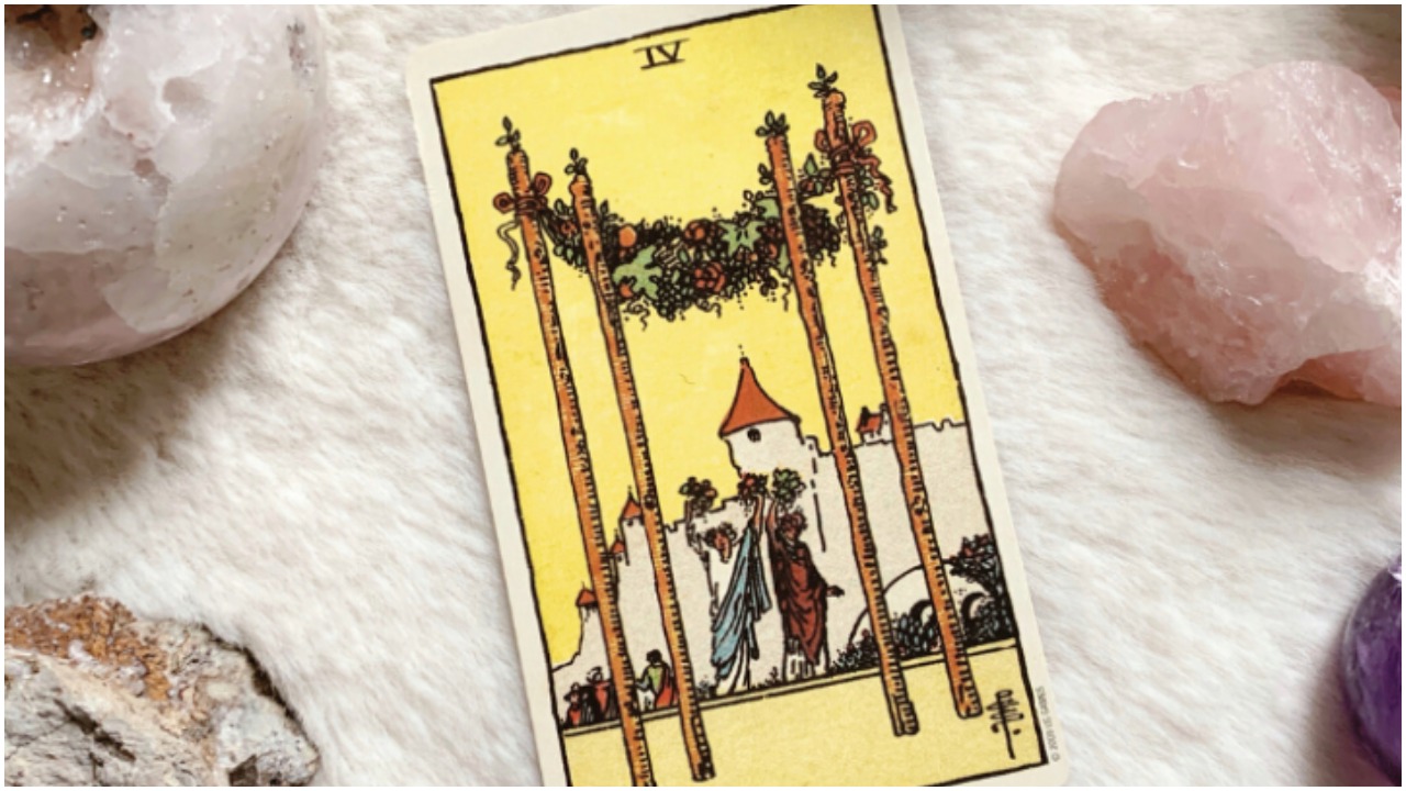 【タロットカード完全ガイド】杖の4(FOUR OF WANDS)でみる恋愛運と仕事運、パワーストーンと開運ネイル!