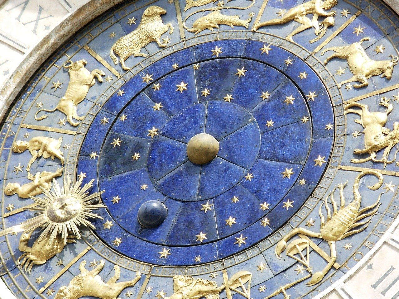【沖縄・那覇市 占い師完全ガイド】当たる西洋占星術と東洋占星術占いに強いお店と占い師10選
